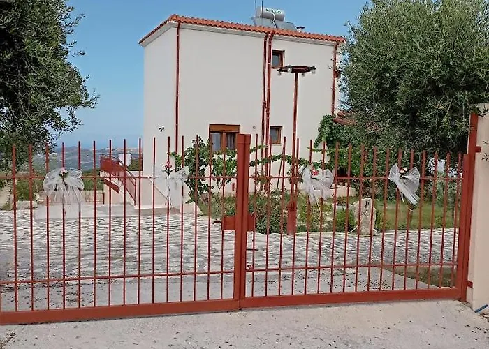 Fοivos And Athina Villas