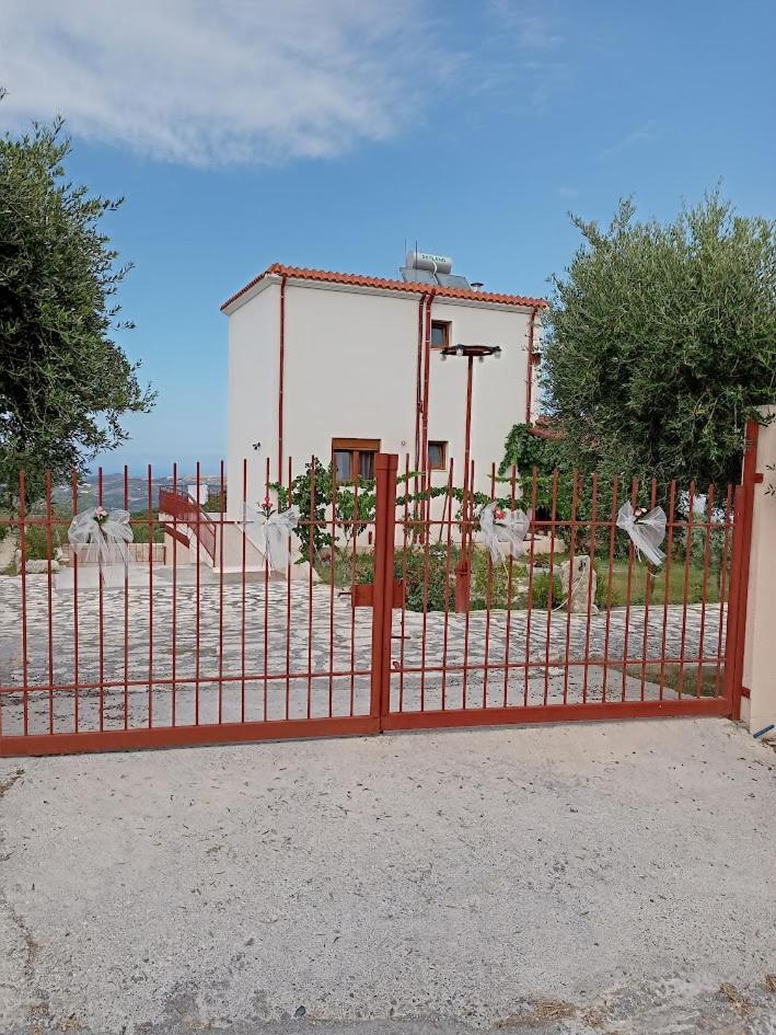 Villa Fοivos And Athina *