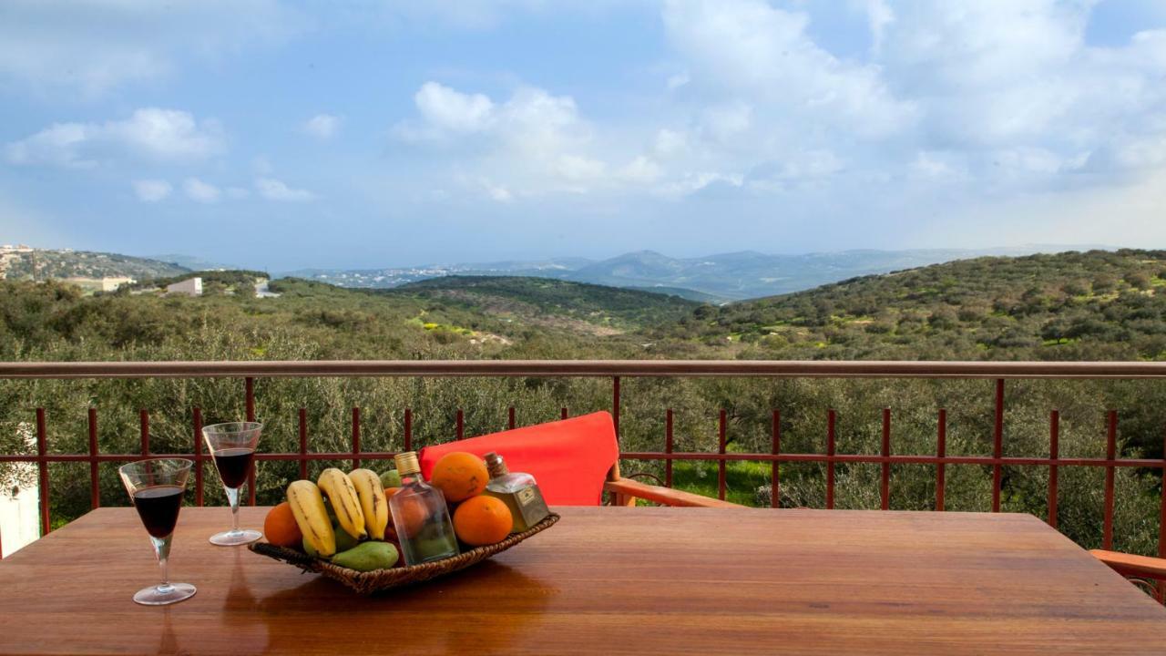 Fοivos And Athina Villa *